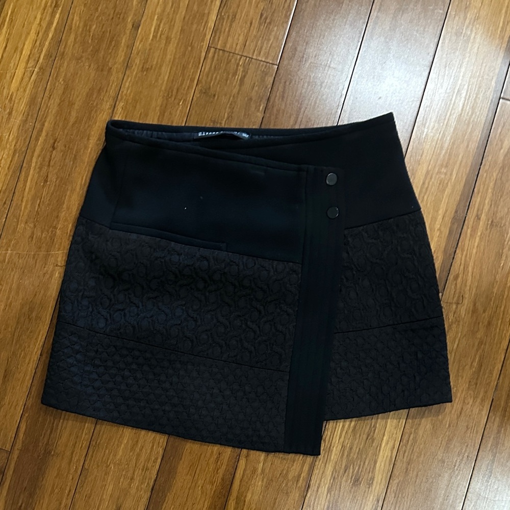 Zara Black Textured Mini Skirt